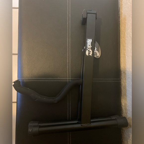 RockJam Foldable A-Frame Guitar Stand with Cushioned Arms and Rubber Feet. - Picture 2 of 3